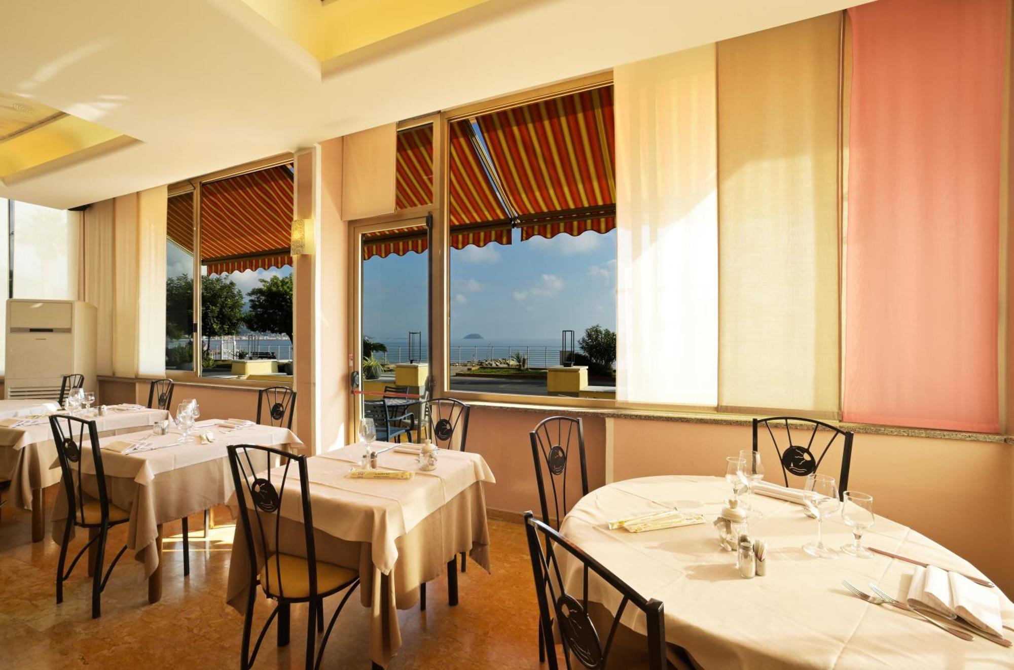 Hotel Delfino Laigueglia Zewnętrze zdjęcie
